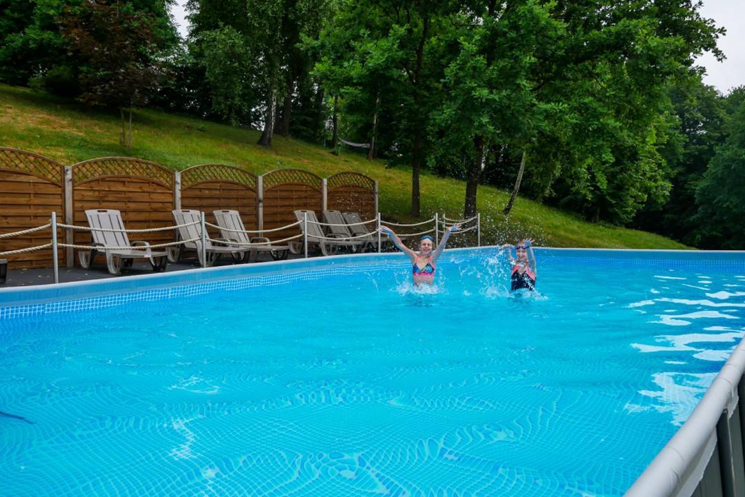 Hotel Kasztelan 도브치체 외부 사진